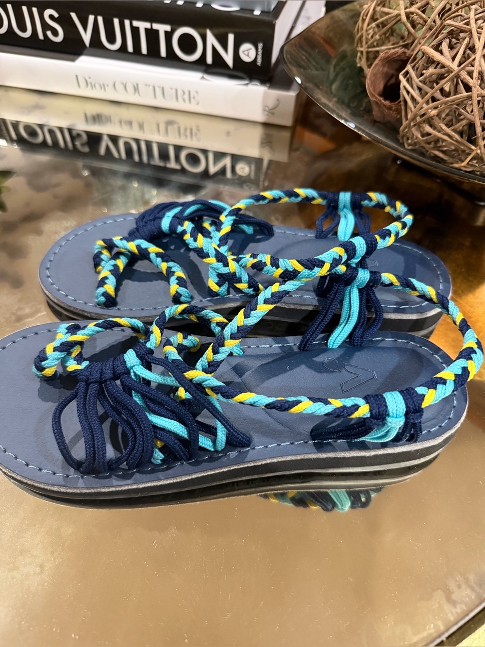 Vines Islandwear Sandals size 8